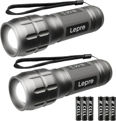 LED 懐中電灯 フラッシュライト ハンディライト 高輝度チップ搭載 ズーム調節 軽量 小型 電池式 単四電池付き 防災 停電対策 緊急用 キャンプ 登山 夜釣り グレー 2個入り (1200012-A-2)